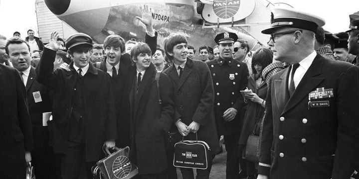 Les Beatles à l'aéroport JFK de New York le 7 février 1964, photographiés par Bill Eppridge
 (Bill Eppridge / Monroe Gallery / AP / SIPA)