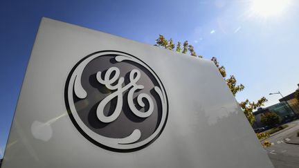 Le logo de General Electric sur le site de Belfort, le 17 septembre 2019. (SEBASTIEN BOZON / AFP)