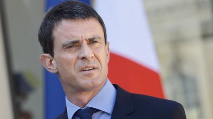 Le Premier ministre, Manuel Valls, lors d'une conf&eacute;rence de presse, dans la cour de l'Elys&eacute;e, &agrave; Paris,&nbsp;le 22 avril 2015. (MIGUEL MEDINA / AFP)