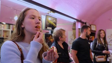 Auvergne : au cœur de l'artisanat des fruits confits, menacé de disparition