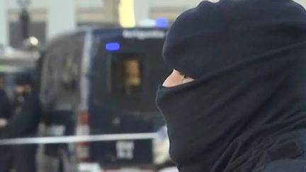 Eurozapping : Barcelone en état d’alerte face à la menace terroriste