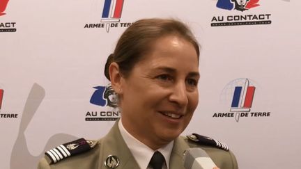 La colonel Anne a décrit son parcours au sein de l'armée de terre, le 7 mars 2019. (Thibaut CAVAILLES / RADIO FRANCE)