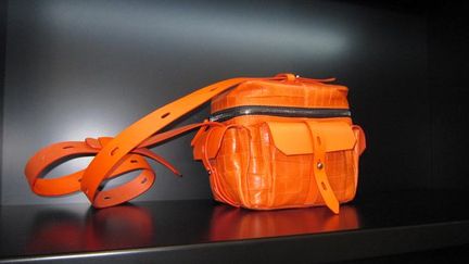 Sac orange Karl Lagerfeld printemps-été 2013
 (Corinne Jeammet)