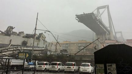 Effondrement d'un viaduc à Gênes : l'Italie meurtrie