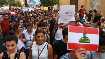 Des habitantes de Beyrouth au Liban manifestent pour l'environnement, en août 2018.&nbsp; (ANWAR AMRO / AFP)