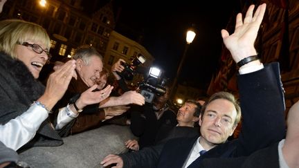 Bart De Wever, le leader du parti ind&eacute;pendantiste flamand N-VA le soir de sa victoire aux municipales &agrave; Anvers (Belgique), le 14 octobre 2012. (DIRK WAEM / BELGA / AFP)