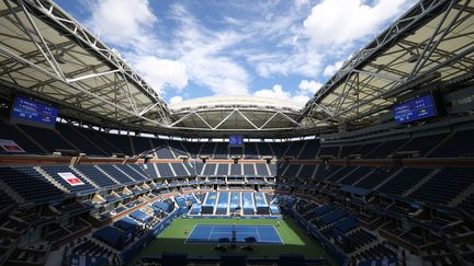 Le Stade Arthur-Ashe vide de spectateurs durant cet US Open 2020. (AL BELLO / GETTY IMAGES NORTH AMERICA)