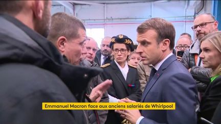 Le président de la République, Emmanuel Macron, rencontre des anciens salariés de Whirlpool, à Amiens (Somme), le 22 novembre 2019.&nbsp; (FRANCEINFO)