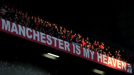 Des fans du Manchester United dans le stade d'Old Trafford.&nbsp; (MARTIN RICKETT / MAXPPP)