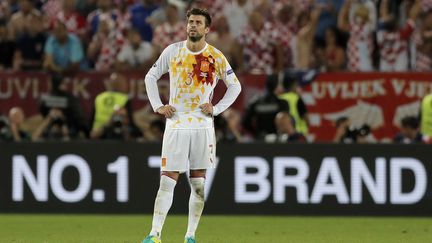 Le défenseur espagnol Gerard Piqué lors de la défaite de l'Espagne contre la Croatie (2-1), le 21 juin 2016 à Bordeaux (Gironde). (MANU FERNANDEZ / AP / SIPA)