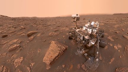 Le robot Curiosity creuse la surface de Mars pour en étudier la composition,&nbsp;le 20 juin 2018. (NASA/JPL-CALTECH/MSSS)