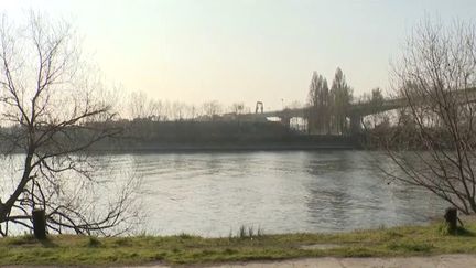 Val-d’Oise : une adolescente retrouvée noyée dans la Seine, deux jeunes interpellés. (FRANCEINFO)