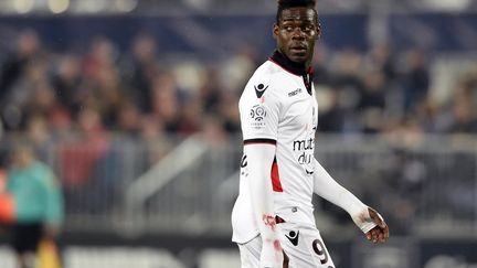 L'attaquant de l'OGC Nice, Mario Balotelli (NICOLAS TUCAT / AFP)