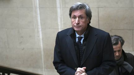 L'ancien président de France Télévisions Patrick de Carolis lors de son arrivée au tribunal de Paris, le 14 novembre 2016. (LIONEL BONAVENTURE / AFP)