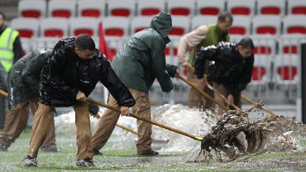 Samedi, le match a été suspendu juste après le coup d'envoi de la seconde période (SEBASTIEN BOTELLA / MAXPPP)