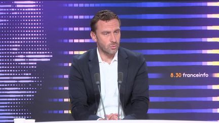 Julien Dive, député LR de l'Aisne, invité du 8h30 franceinfo le 14 août 2023 (Radio France)