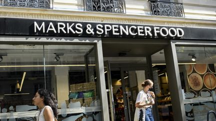 Un magasin Marks and Spencer de Paris, le 6 septembre 2021. (MAGALI COHEN / HANS LUCAS / AFP)