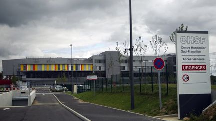 Photo d'archive du&nbsp;Centre Hospitalier Sud-Francilien (CHSF), à Corbeil-Essonnes (Essonne), le 20 septembre 2011. (JOEL SAGET / AFP)