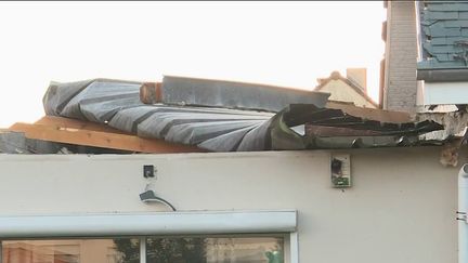 Une partie de la France a subi de très fortes perturbations lors du passage de la tempête Aurore. Dans certaines&nbsp;villes&nbsp;de Normandie, les rafales ont avoisiné les 170 km/h.&nbsp; (CAPTURE ECRAN FRANCE 2)