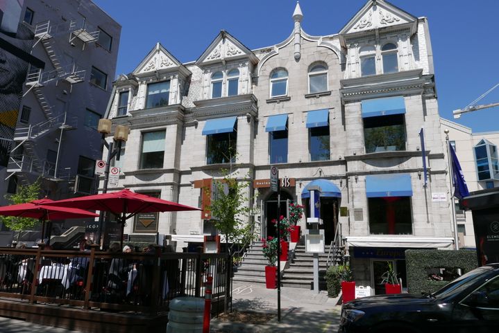 La maison&nbsp;victorienne de l'Européa, nichée entre le quartier des affaires et la rue commerçante Sainte-Catherine (Emmanuel Langlois)