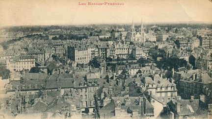 Le recto de la carte postale de Pau envoyée à Guillaume Apollinaire en 1918. 
 (Auktionshaus Christoph Gärtner G / AFP)