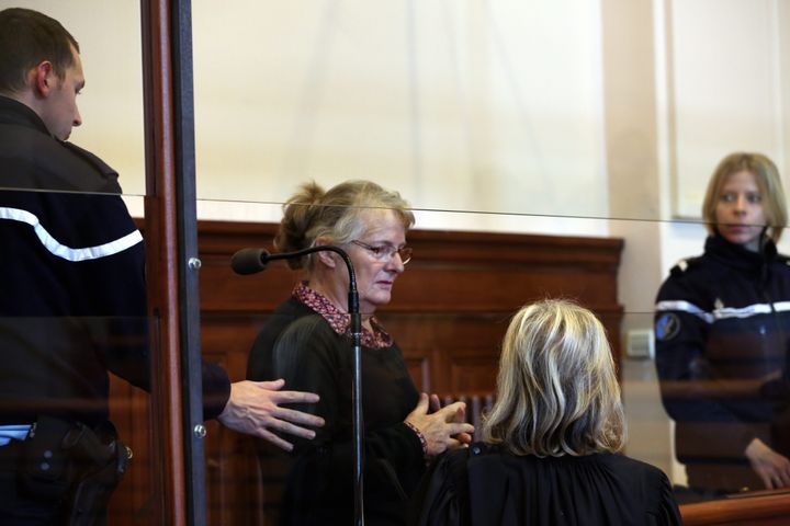 Jacqueline Sauvage devant la cour d'assises du&nbsp;Loir-et-Cher, à Blois, le 1er décembre 2015. (MAXPPP)