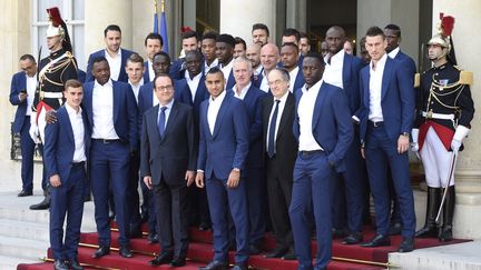 VIDEO. L'arrivée des Bleus à l'Elysée