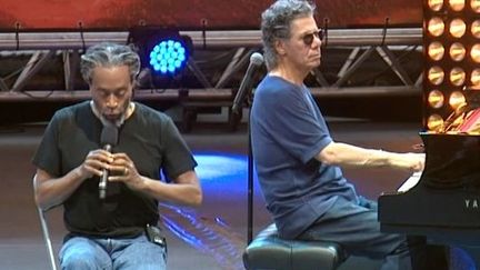 Bobby McFerrin et Chick Corea sur la scène de Jazz à Vienne 2012
 (F3 / Culturebox)