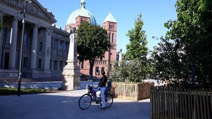 Un Îlot de fraîcheur à Strasbourg (Bas-Rhin). (CORINNE FUGLER / RADIO FRANCE)