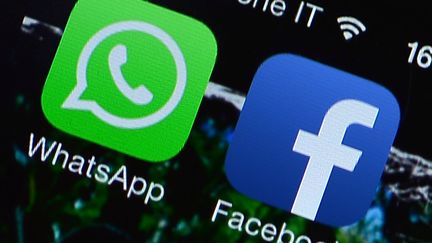 WhatsApp, rachet&eacute;e pour plus de 11 milliards d'euros par Facebook, a connu samedi 22 f&eacute;vrier une panne qui a affect&eacute; ses utilisateurs du monde entier. (GABRIEL BOUYS / AFP)