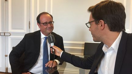 François Hollande interviewé par Yaël Goosz&nbsp; (Arthur Gerbault/Radio France)