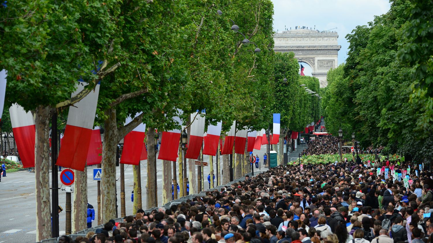 La France Compte Près De 65 Millions D'habitants