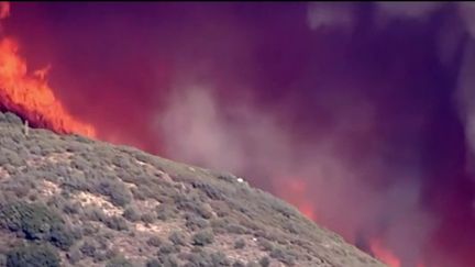 Etats-Unis : de spectaculaires incendies en Californie