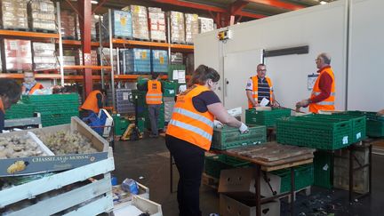 La&nbsp;banque alimentaire du Bas-Rhin à&nbsp;Illkirch-Graffenstaden, qui lutte quotidiennement contre le gaspillage,&nbsp;le 15 octobre 2018. (SOLÈNE DE LARQUIER / FRANCE-BLEU ALSACE)