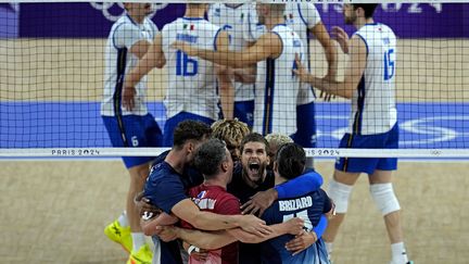 The French volleyball team during the semi-final against Italy, at the Arena Paris Sud, on August 7, 2024. (DOLORES OCHOA / SIPA)