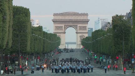 14-Juillet : avant le défilé, des répétitions sur les Champs-Elysées (France 3)