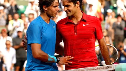 Rafael Nadal et Roger Federer lors de la finale de Roland-Garros, le 5 juin 2011.&nbsp; (BACK PAGE IMAGES / REX /REX/SIPA / REX)