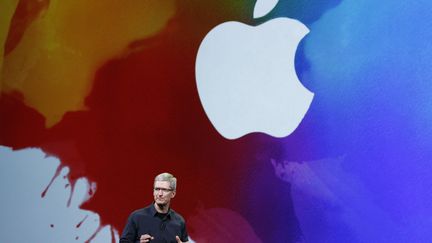 Tim Cook, directeur g&eacute;n&eacute;ral d'Apple, le 7 mars 2012 &agrave; San Francisco, en Californie (Etats-Unis). (ROBERT GALBRAITH / REUTERS)