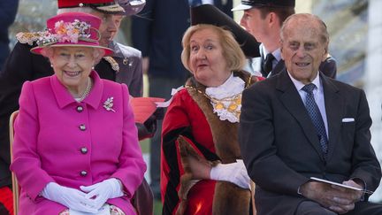 Elizabeth II, au côté de son mari le prince Philip, à Londres (Royaume-Uni), le 20 avril 2016. (ARTHUR EDWARDS / POOL)