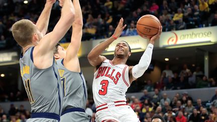 Harrison des Chicago Bulls face aux joueurs des Indiana Pacers. (ANDY LYONS / GETTY IMAGES NORTH AMERICA)