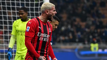 Théo Hernandez lors du match face à l'Inter Milan, le 5 février 2022. (PIERO CRUCIATTI / ANADOLU AGENCY)