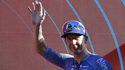 Kaden Groves après sa victoire d'étape sur la Vuelta, le 18 août 2024. (MIGUEL RIOPA / AFP)