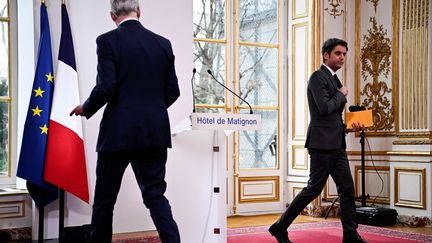 Gabriel Attal après avoir prononcé un discours pour répondre aux agriculteurs à l'hôtel Matignon, le 1er février 2024. (JULIEN DE ROSA / AFP)