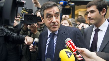 L'ancien Premier ministre Fran&ccedil;ois Fillon, le 22 mai 2012 &agrave; Paris, pour la campagne des l&eacute;gislatives. (LIONEL BONAVENTURE / AFP)