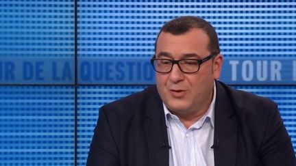 Travail : "Le salariat est le seul moyen d'acquérir des droits sociaux", estime Sandrino Graceffa