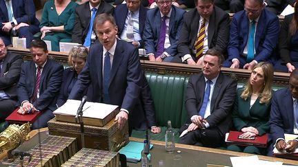 Le ministre britannique des Finances, Jeremy Hunt prononce sa déclaration d'automne à la Chambre des communes à Londres, le 22 novembre 2023. (HOUSE OF COMMONS/UK PARLIAMENT / MAXPPP)