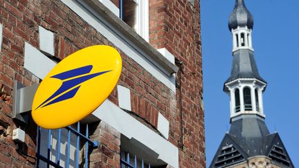 Un bureau de poste à Lille, le 10 septembre 2013. (PHILIPPE HUGUEN / AFP)