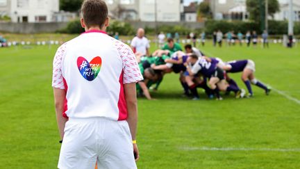 Un match de rugby lors de l'Union Cup à Dublin, le 8 juin 2019, le plus grand tournoi LGBT d'Europe. Le 17 mai 2021, la FFR a annoncé que les transgenres seraient autorisés dans les compétitions nationales à partir de la saison 2021-2022. (PAUL FAITH / AFP)