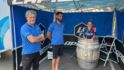 Vittoria Guazzini, coureuse au sein de l'équipe FDJ-Suez, dans le bain froid, après la cinquième étape à Albi (Tarn), le 27 juillet 2023. (APOLLINE MERLE / FRANCEINFO SPORT)