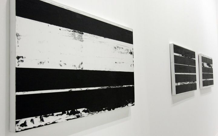 Des tableaux de Pierre Soulages exposées en 2009 au Centre Pompidou à Paris. (PIERRE VERDY / AFP)